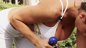 Cinthia Fernandez Arm Exercise Body Secrets