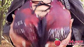 अजीब जर्मन ग्रैनी रूबीना पब्लिक में बड़े लंड को ठोकती है