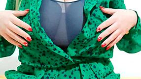 हॉट लड़की ने पब्लिक में सेक्सी ड्रेस उतारी! DepravedMinx के साथ जोर से कराहना