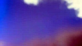 I enter my girlfriend's hairy pussy