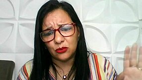 चिको की गर्लफ्रेंड और स्वीट मम्मा की हॉट मुलाकात