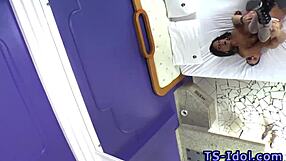 Tsidol Receives Glamour Facial Cumshot In Lingerie