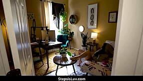 Amateur Evelyn Stone steals the show with her curves and skills