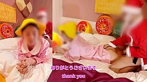 Asian couple cosplays Santa for creampie practice