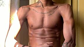 Ebony babe gets intense cumshot from handjob with well-hung oberon in bold action scene