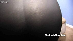 Layla red's thick juicy booty gets redboned