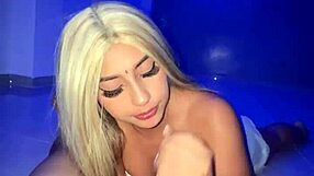 le chupo la verga a mi mejor amigo y me da su leche