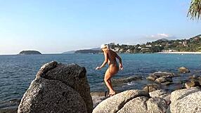 Big dick lover gets hot in public with beautiful blonde on the beach