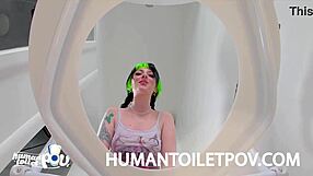 Alternative beauty gets into a rather unusual kitty cam experience