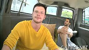 अरे, आज रात कुछ कच्चा एमेच्योर गे एक्शन देखना है?