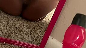 Look at that phat pussy squirting!