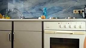 Babe sexydea boldly flashes her sexy ass while masturbating on live webcam