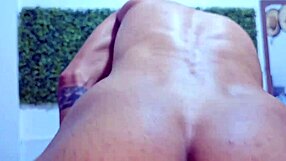 Tattooed Guy Gives Ass To Neighbor!