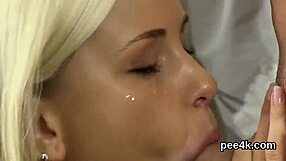 Wow! Peach's pink pussy overflows with warm pee and splashes everywhere