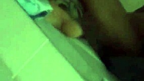 यार, सड़क पर मिले हट्टे-कट्टे काले स्टड के साथ धमाकेदार चुदाई