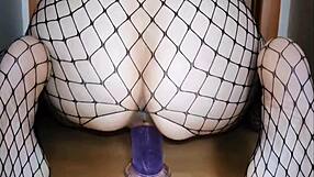 I'm riding in cowgirl position solo.