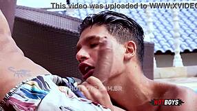 क्यों न देखें मुझे अपनी दोस्त के बॉयफ्रेंड को चूसते हुए जंगली एक्शन में?