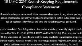 नेचुरल ब्यूटी एश्लिन पीक्स की टिट्टी फक, जुग्स फॉर वीनर हग्स