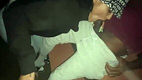 योलांडा याम्ज़ ने लोकल पार्क में दो लंड चूसे