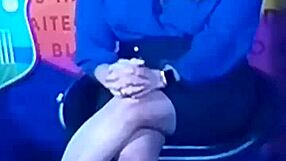 Hot Indian TV anchor gets naughty during the cricket show