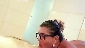 Como Gosto de Chupar os Gordinhos with Crossdressing Blowjob