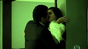 Teen Model Poses In Stunning Photos!