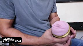 खूबसूरत ब्लोंड बेब ट्रिशा पार्क्स ने लिया विशाल लंड हार्डकोर पेटाइट एक्शन में