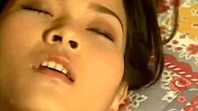 हॉट एशियन फिलिपिना लड़की की जापानी स्टूडेंट के साथ आउटडोर चुदाई