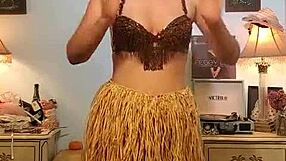 Dainty Rascal Dances With Body Positivity And Confidence