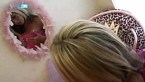 Starri Knight Fingers Her Smooth Shaved Pussy to Orgasm