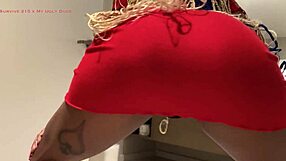 Nellycantsay’s hairy ass is now a thing of the past after a good shave