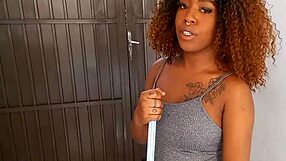 Domestic worker asks for job and accepts offer