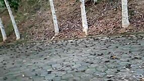 यादगार फील्ड ट्रिप डीपथ्रोट और एनल एक्शन के साथ खत्म