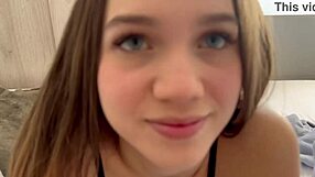 I sneakily bang my hermanastra when home is empty.