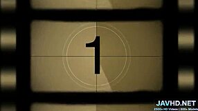 देखो ये जापानी हॉट लड़कियां शॉर्ट स्कर्ट में धमाल मचा रही हैं वॉल्यूम 35 में