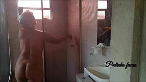 Hey, you see Pretinho Facao sneaking into Paty Bumbum's place for some wild oral action?