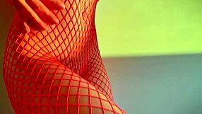 innocent colombian amateur rides hard and squeezes bbc with wild sentones