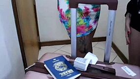 duas novinhas se chupando no hotel com pernocas e melissa lisboa