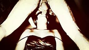 Pagando Boquete e Tomando no Cu in Epic Retro Scene!