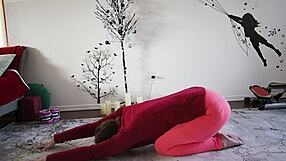 A hairless ass gets a yoga lesson from a MILF