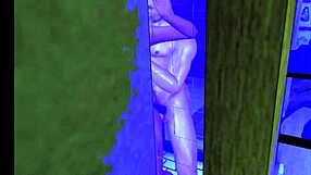 पड़ोसी ने हमें शावर करते कैम पर पकड़ लिया, देखना है?