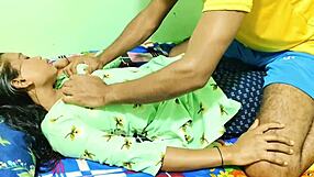 गांव की लड़की की टाइट चूत को रफ इंडियन चुदाई में खींचा गया