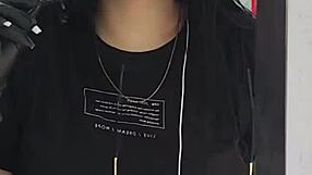 Colombian Girlfriend Supports Real Madrid In Exciting Match!