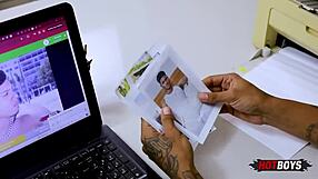 Novinho Pirocuda Fodendo O Chefe