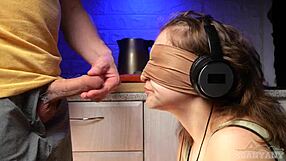 गुस्सैल सौतेले भाई ने मुझे धोखे से अपना लंड चखाया