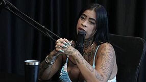 Black beauty Morena's big tits and amateur action