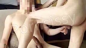 Asian amateur couple enjoys hardcore sex with big ass worshiping