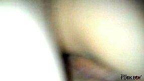 बेड पर रफ गे एक्शन, पड़ोसियों को चीखें सुनाई दीं