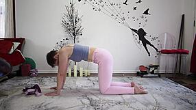 Yoga instructor with a MILF body gives a hairless fetish a try