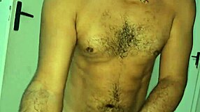 pizza guy arrives during hotel sex 😏